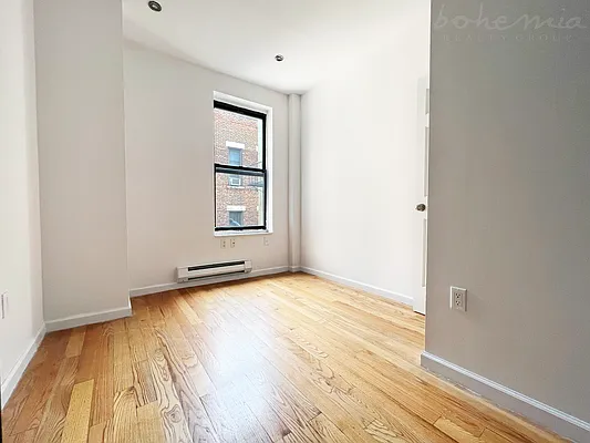 Rented by Bohemia Realty Group | media 11