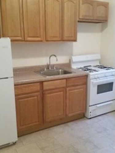 2nd image of 1745 Eastburn Ave APT A3