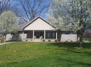 11411 Red Bud Ln, Paris, IL 61944