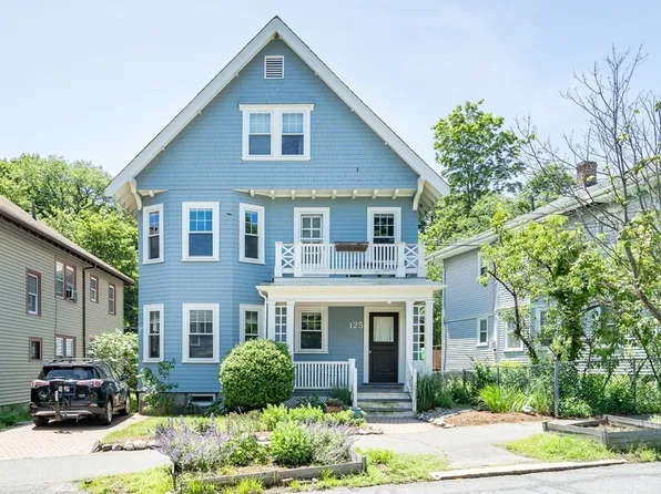 125 Sumner Rd #1, Brookline, MA 02445