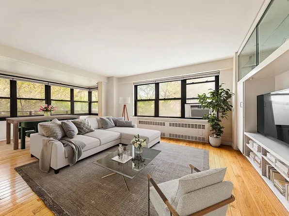 208 E Broadway #J-106, New York, NY 10002
