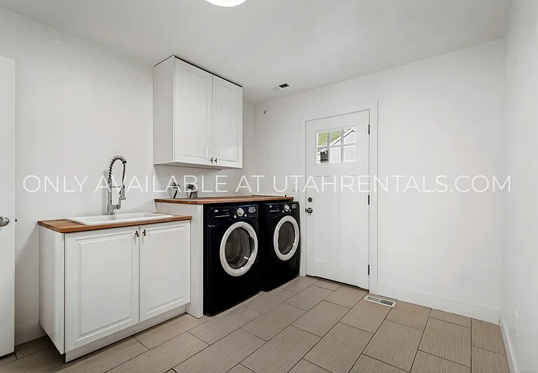 960 N Eastview Dr — Photo 12