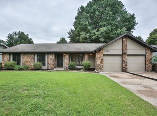 1630 E Cardinal St, Springfield, MO 65804