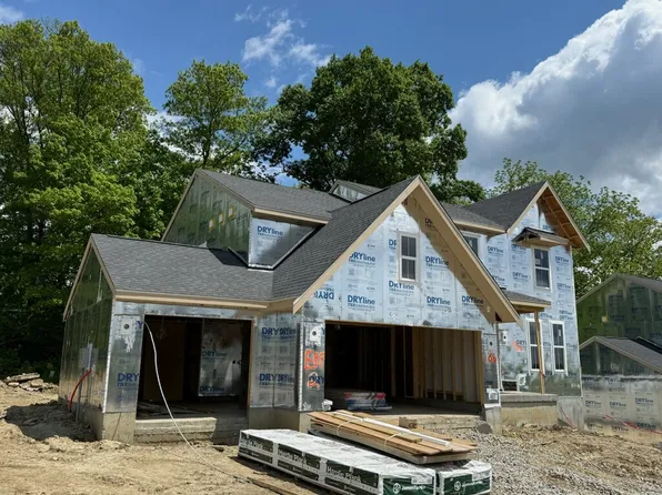 186 Farmstead Blvd, Springboro, OH 45066