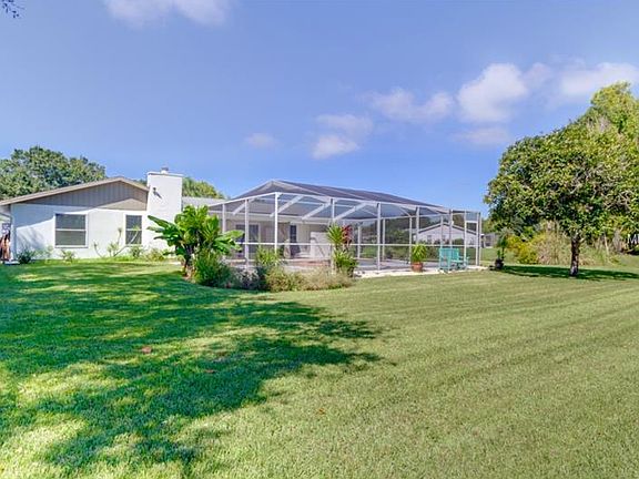 3rd image of 459 Lakeview Dr