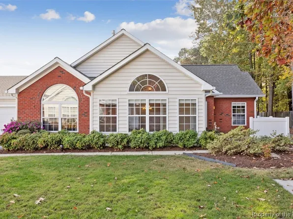 120 Villa Dr, Poquoson, VA 23662