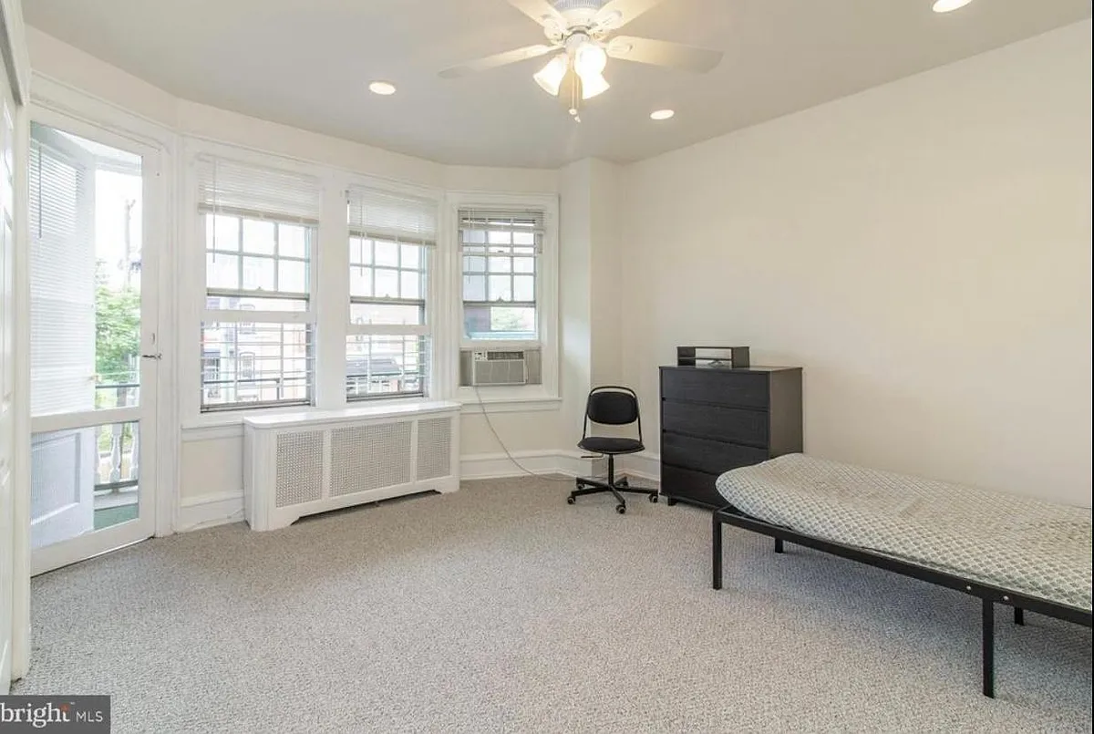 Room 1 - 4104 Baltimore Ave #1