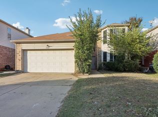 8040 Southern Pine Way, Fort Worth, TX 76123