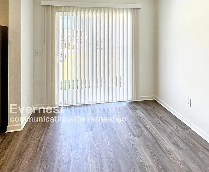 135 Flowering Cherry St — Photo 6