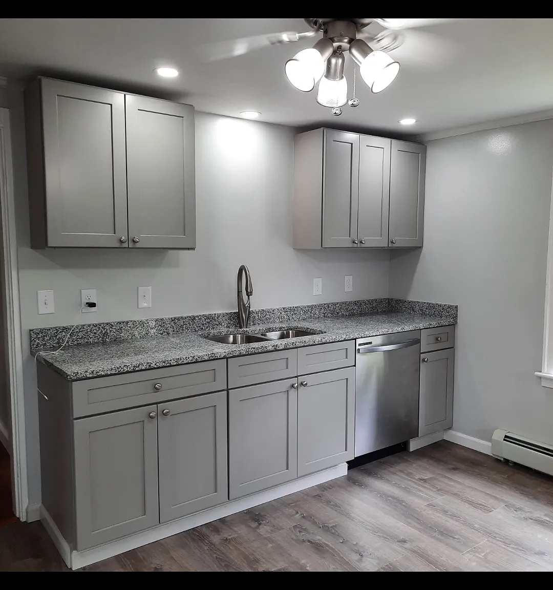 24 Pearl St — Photo 1