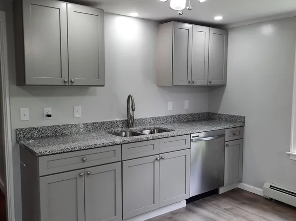 24 Pearl St #2, Southbridge, MA 01550