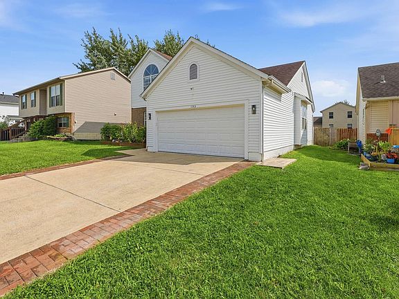 3rd image of 1153 Viewpointe Dr