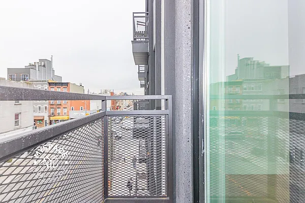 Rented by MySpaceNYC | media 23