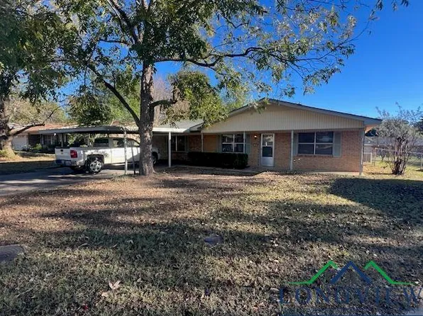 1002 Kay Dr, Gladewater, TX 75647