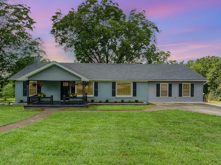 1164 Bradford Mountain Rd — Photo 1