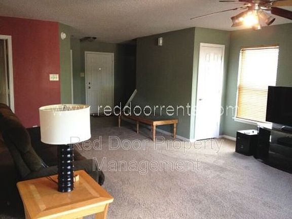 3rd image of 15490 Border Dr