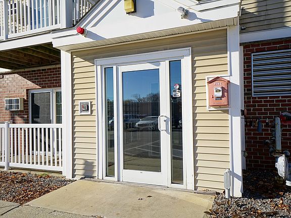 3rd image of 18 Harbor Avenue #107