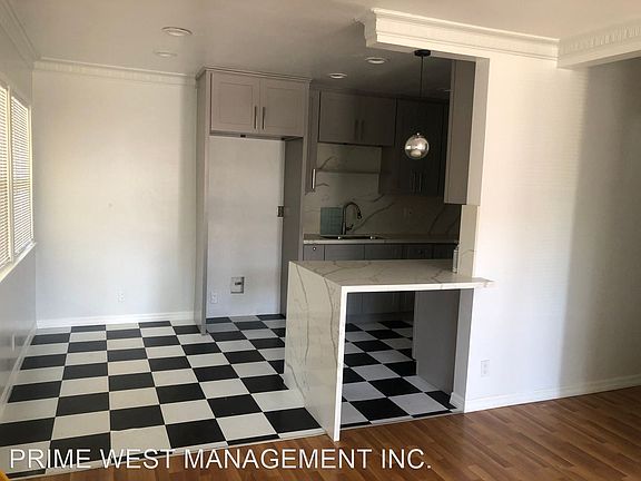 3rd image of 7528-7534 Norton Ave #1