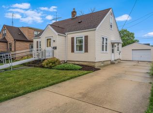 7419 33rd Ave, Kenosha, WI 53142