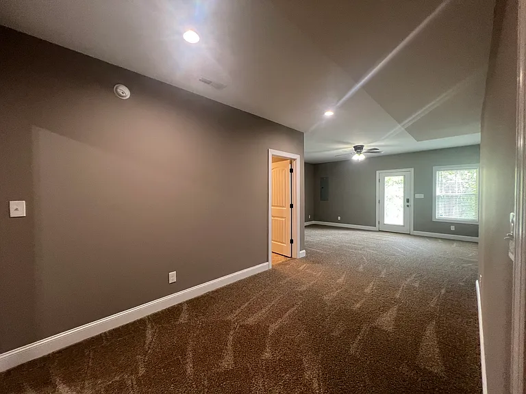 Mallard Ln — Photo 28