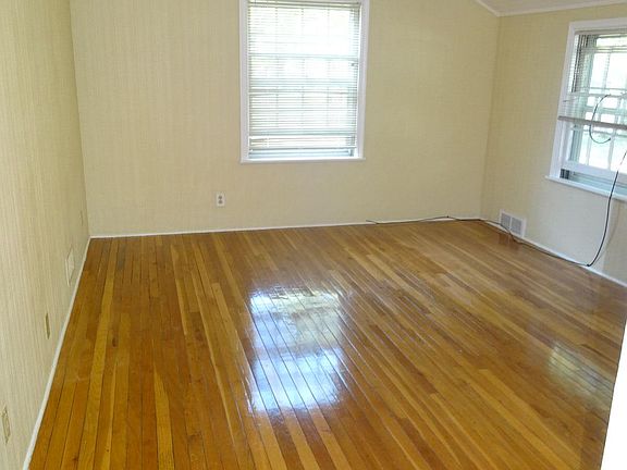 2nd Floor Living Room