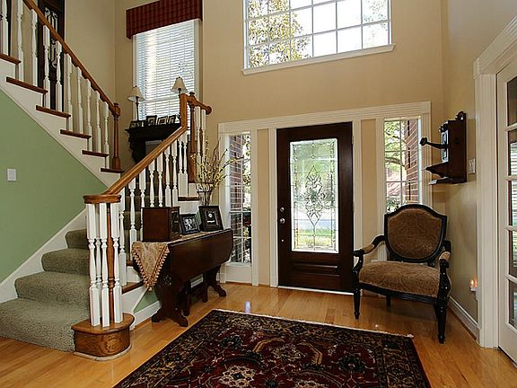 3rd image of 12519 Woburn Dr