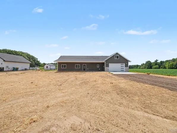 12425 Old Miller Rd, Lennon, MI 48449