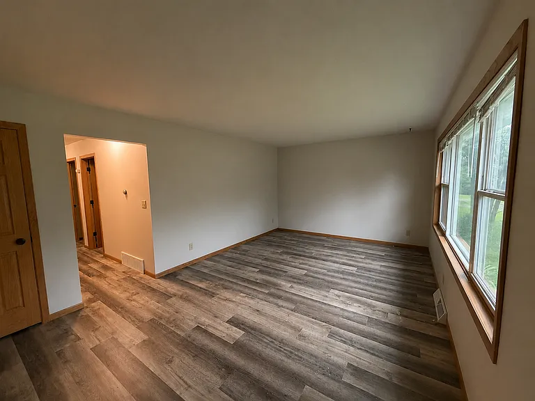 2820-2822 Beverly Hills Dr — Photo 11