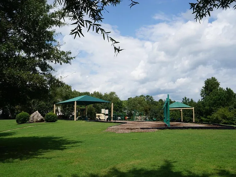 2036 Turtle Point Dr — Photo 18