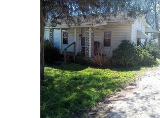 104 Evans Rd, Saint Pauls, NC 28384