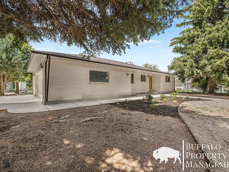4267 N 55 E — Photo 3
