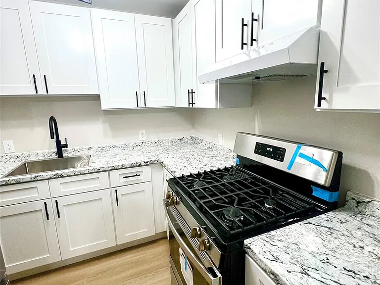 51 Ruth Ct — Photo 2