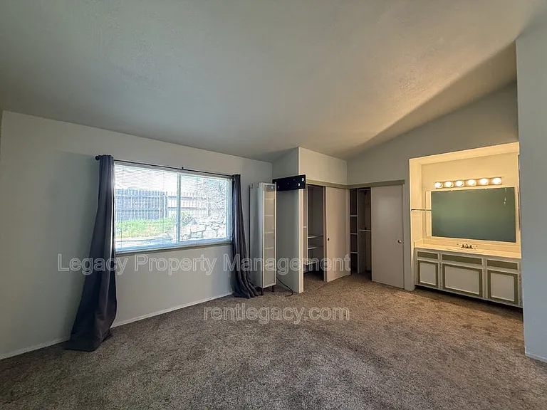 4901 Adorn Ct — Photo 12