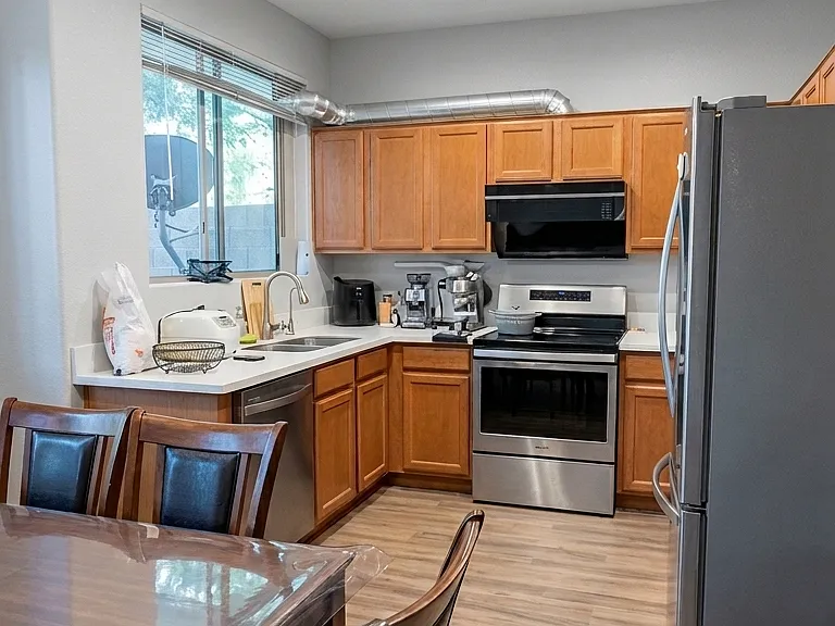 1886 E Don Carlos Ln #151 — Photo 2