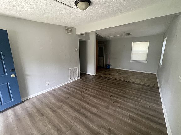 3rd image of 3864 Robert C Weaver Dr
