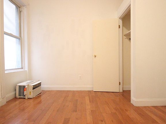 3rd image of 419 Franklin Ave APT 4