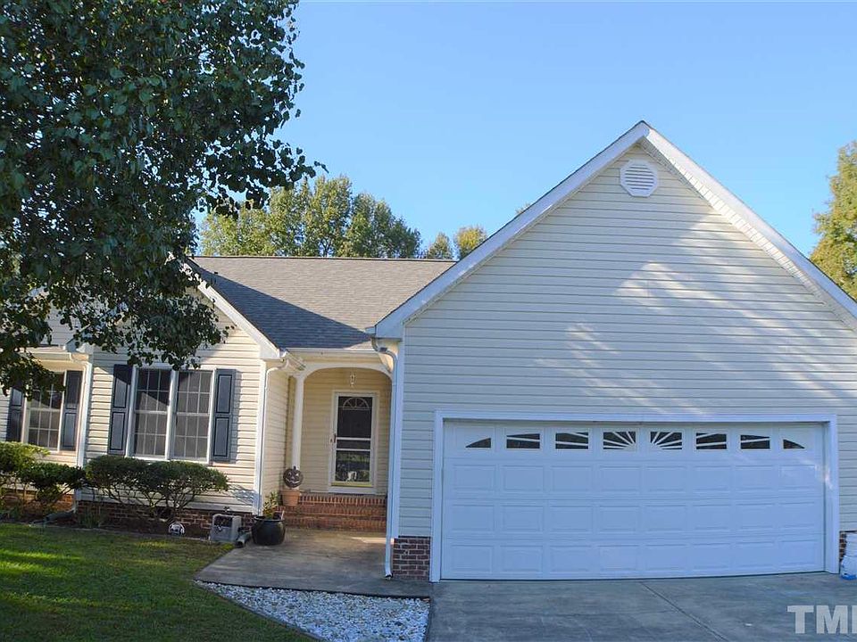 1st image of 105 Cornwall Ct