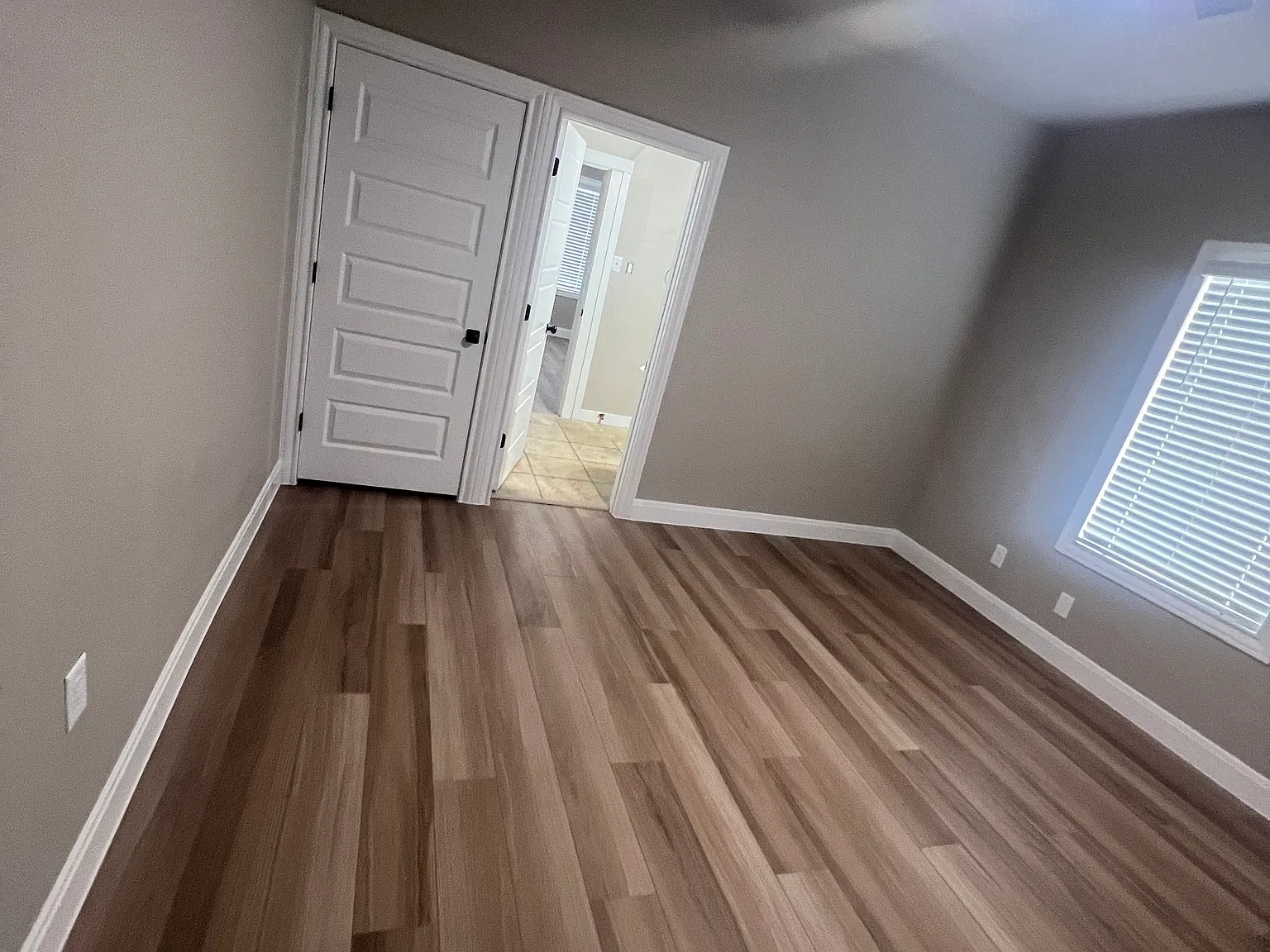 3 bed, 1800 sqft, $1,900 — Photo 3