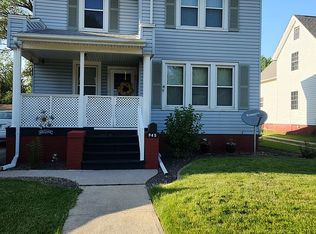 945 E Brooks St, Galesburg, IL 61401