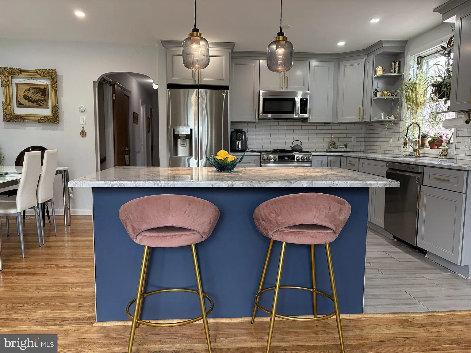 3 bed, 2.0 bath, 1117 sqft, $2,750 — Photo 4