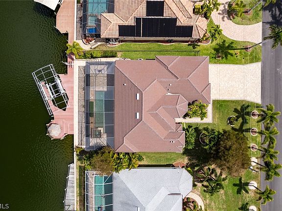 5th image of 1921 SW 54th St