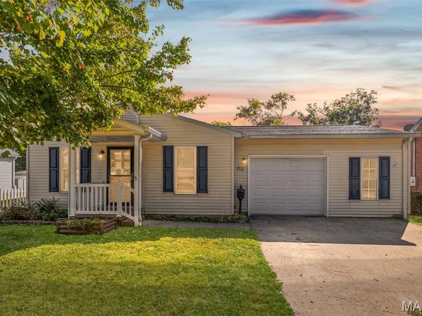 712 La Due Pl, Greenville, IL 62246