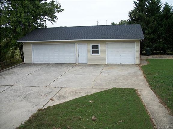 4th image of 612 Betty St