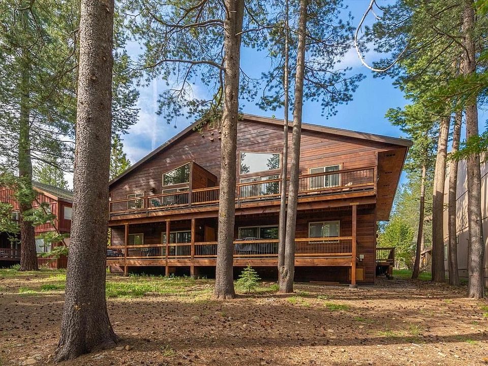 Upper left from this view. Deck facing the greenbelt. Great for snowshoeing right out the door.