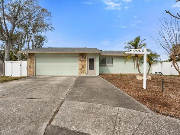 60 Durham Ct, Palm Harbor, FL 34683