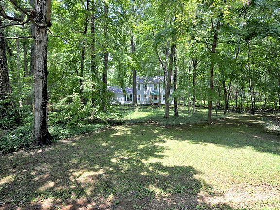 3rd image of 1603 Deerfield Dr