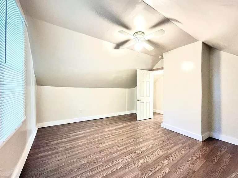 6847 Continental Ave — Photo 14