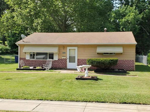 10524 Mert Ave, Saint Ann, MO 63074