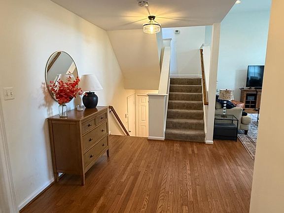2nd image of 2418 Shadywood Cir