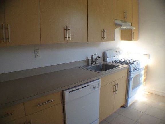 3rd image of 3351 73rd St APT 5F